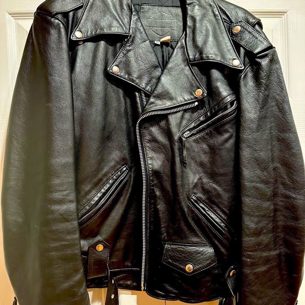 Vintage Harley insignia black leather biker jacket sz 46 Made USA quilted lining